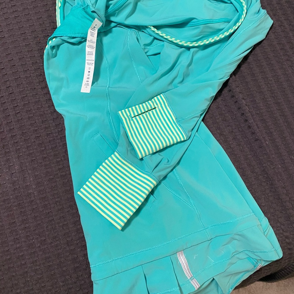 Lululemon green running jacket